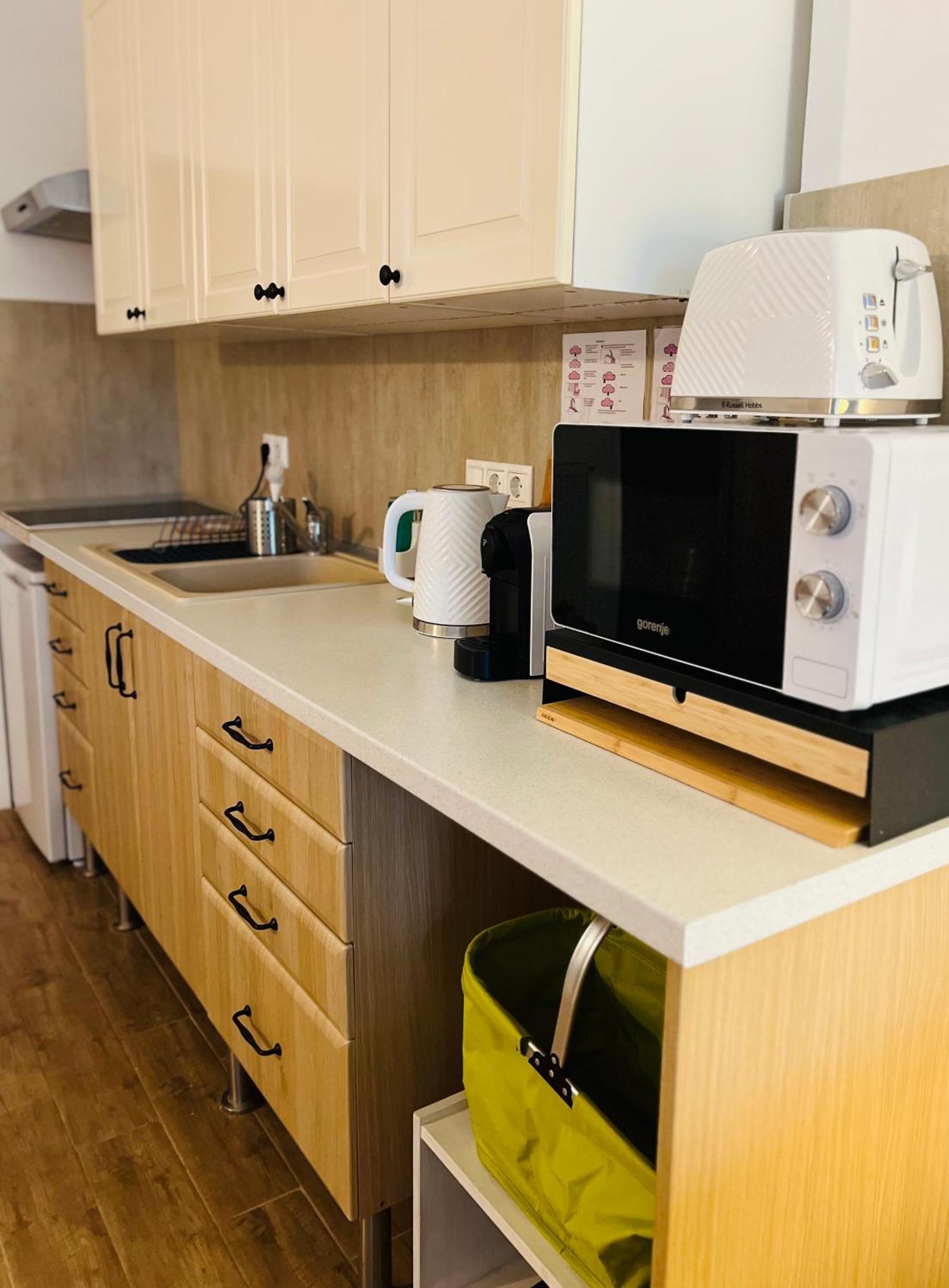 West Budapest Apartman Eksteriør bilde