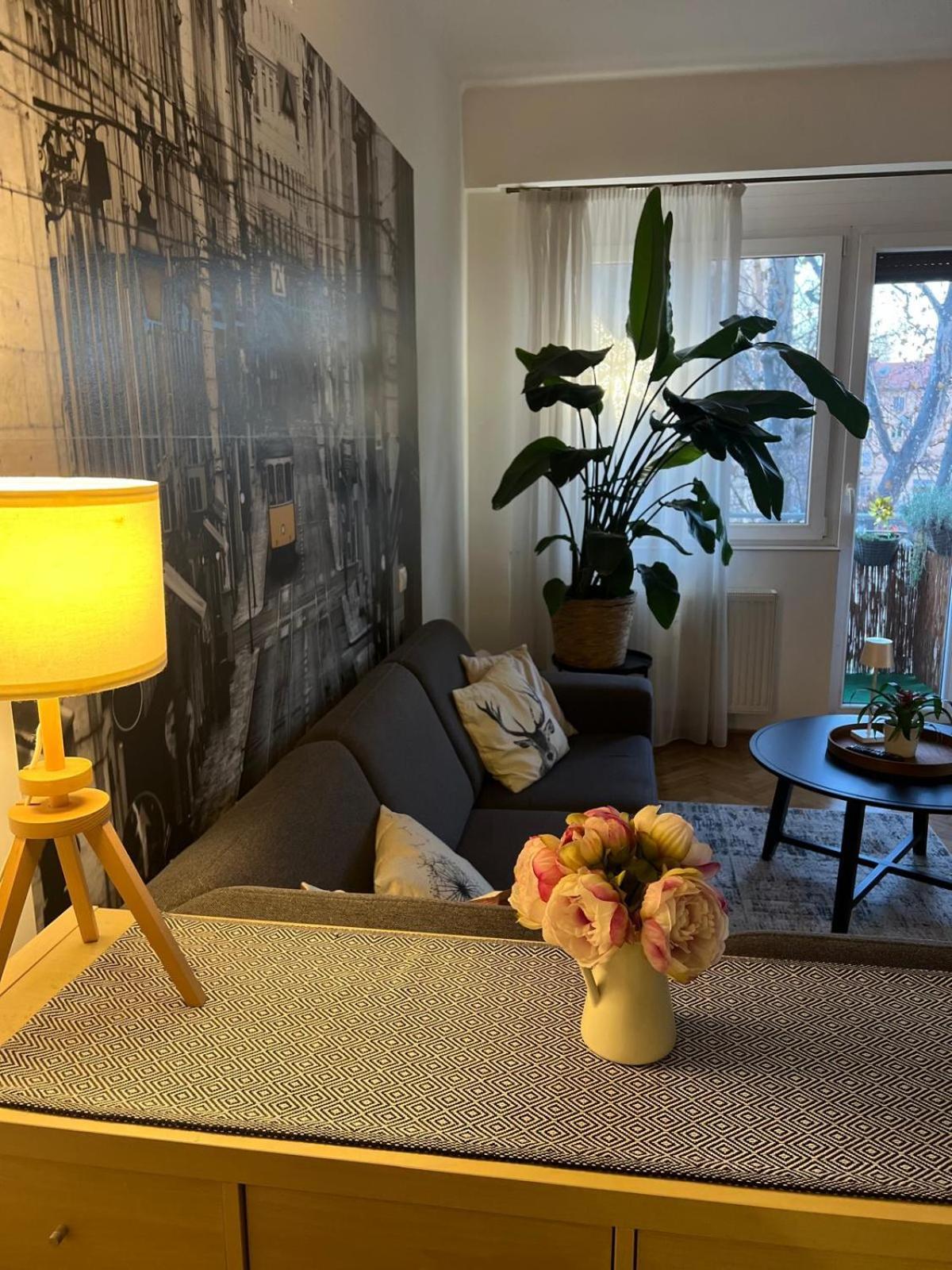 West Budapest Apartman Eksteriør bilde